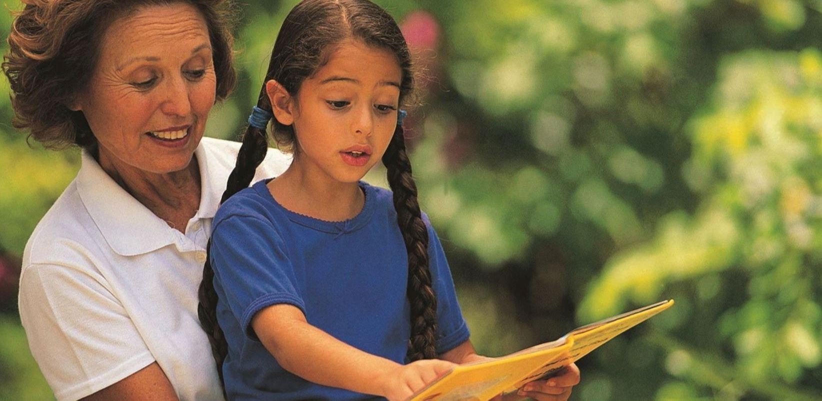 Grandma and Grand daughter 6x3